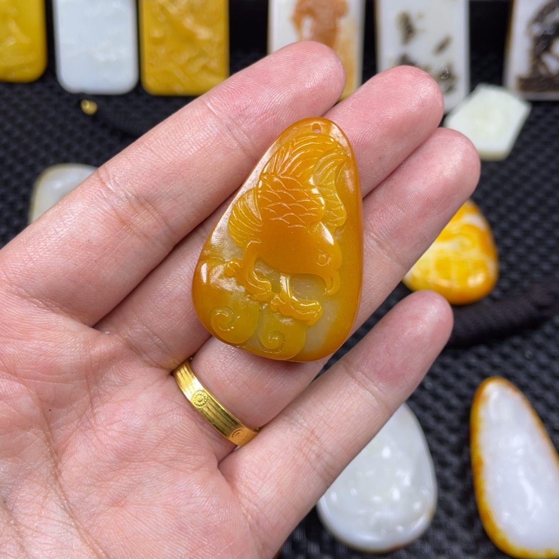 颈饰未镶嵌和田玉