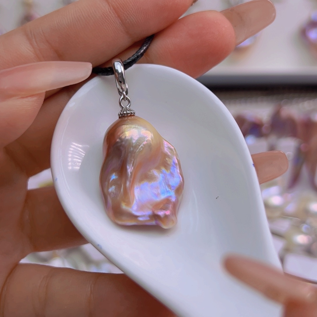 淡水珍珠吊坠(赠链)未镶嵌