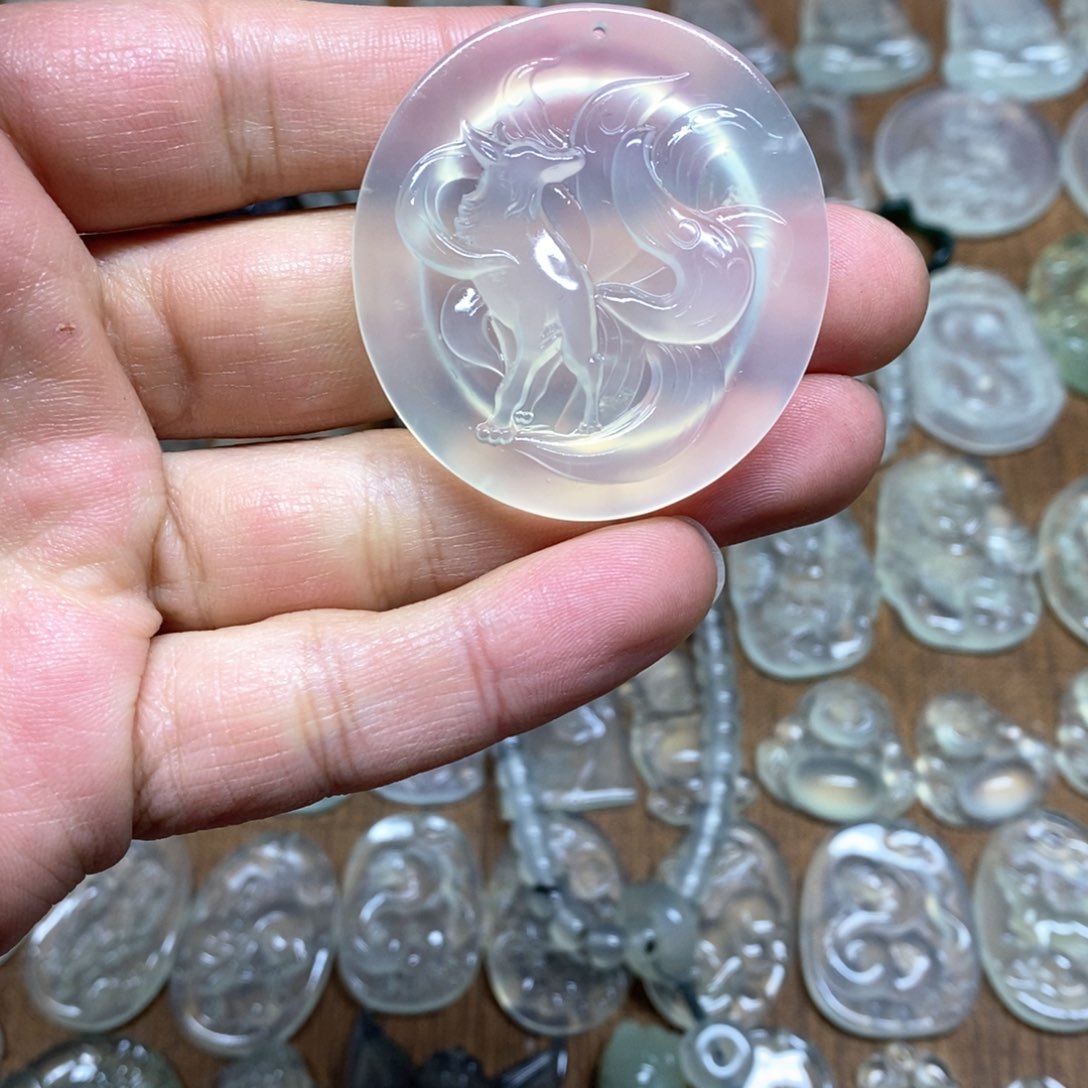 岫玉吊坠(不含链)未镶嵌