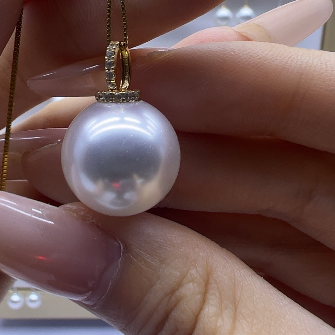吊坠(赠链)18K金镶嵌淡水珍珠