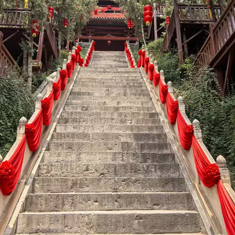 定制成品波浪造型大红花球结婚楼梯扶手阳台围栏波浪形大红花球