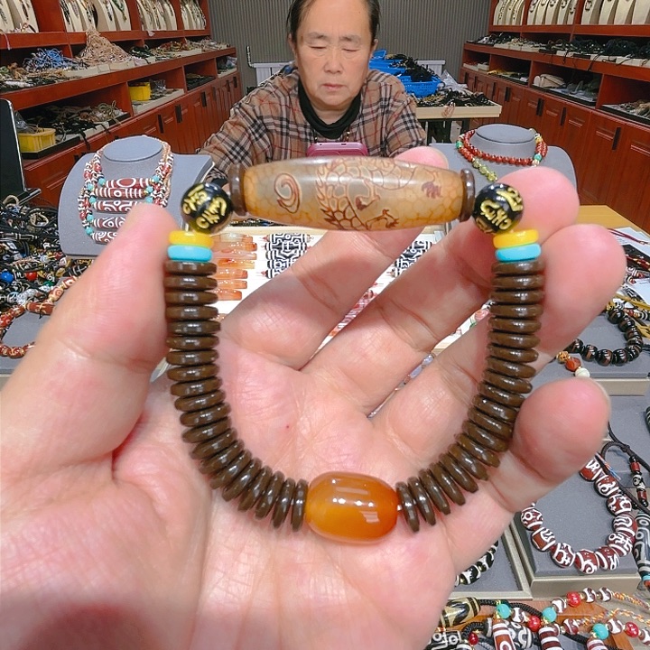 未镶嵌玛瑙/玉髓珠宝奇石