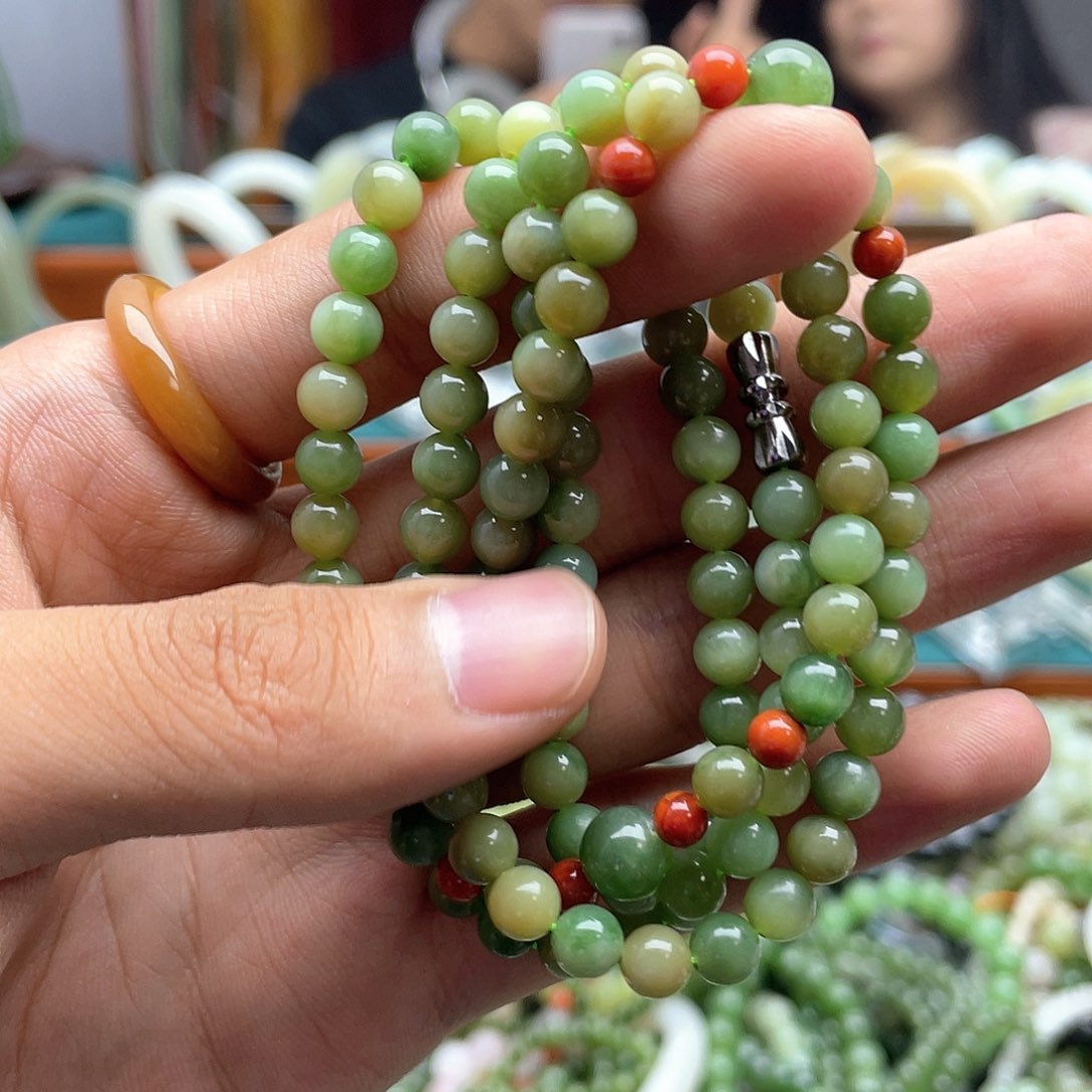 手链未镶嵌和田玉淡**瑚