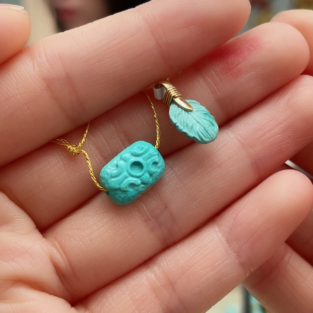 绿松石颈饰未镶嵌