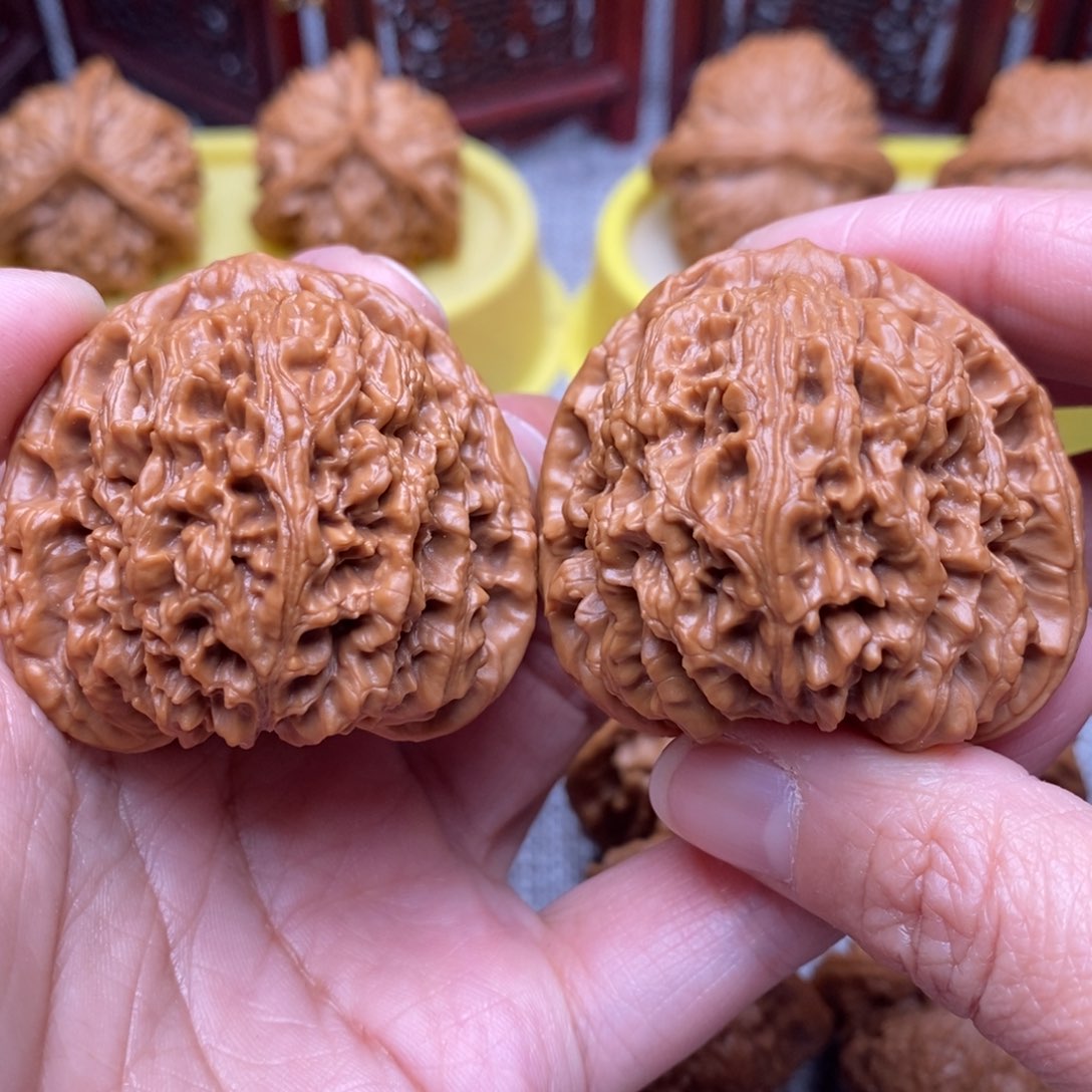 文玩核桃把件伟*全品毕业南疆石44尺