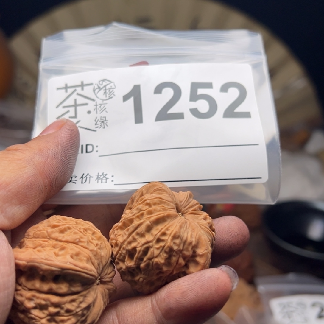 文玩核桃把件我们