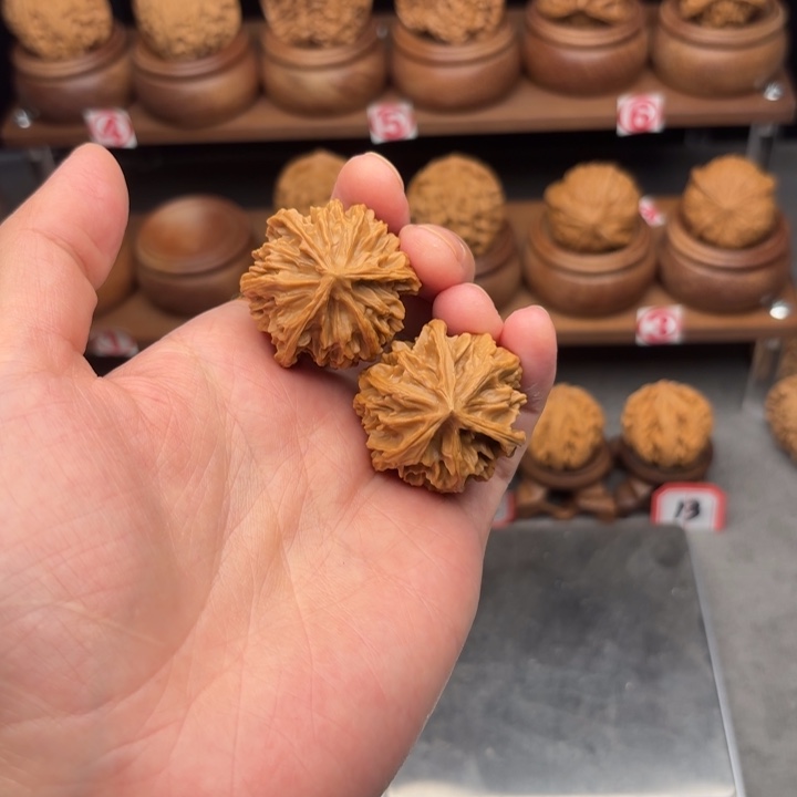 吊坠文玩核桃三棱138