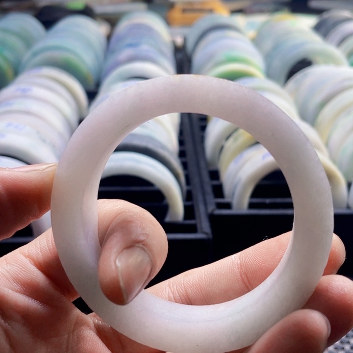 定制翡翠手镯未镶嵌