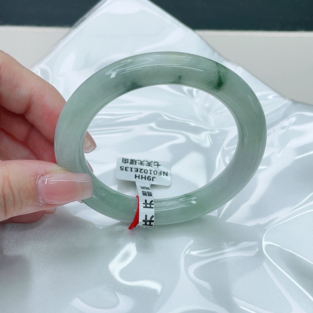 翡翠手镯未镶嵌圆56