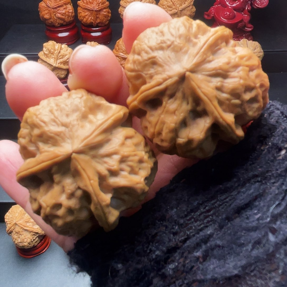 文玩核桃吊坠福利红旗
