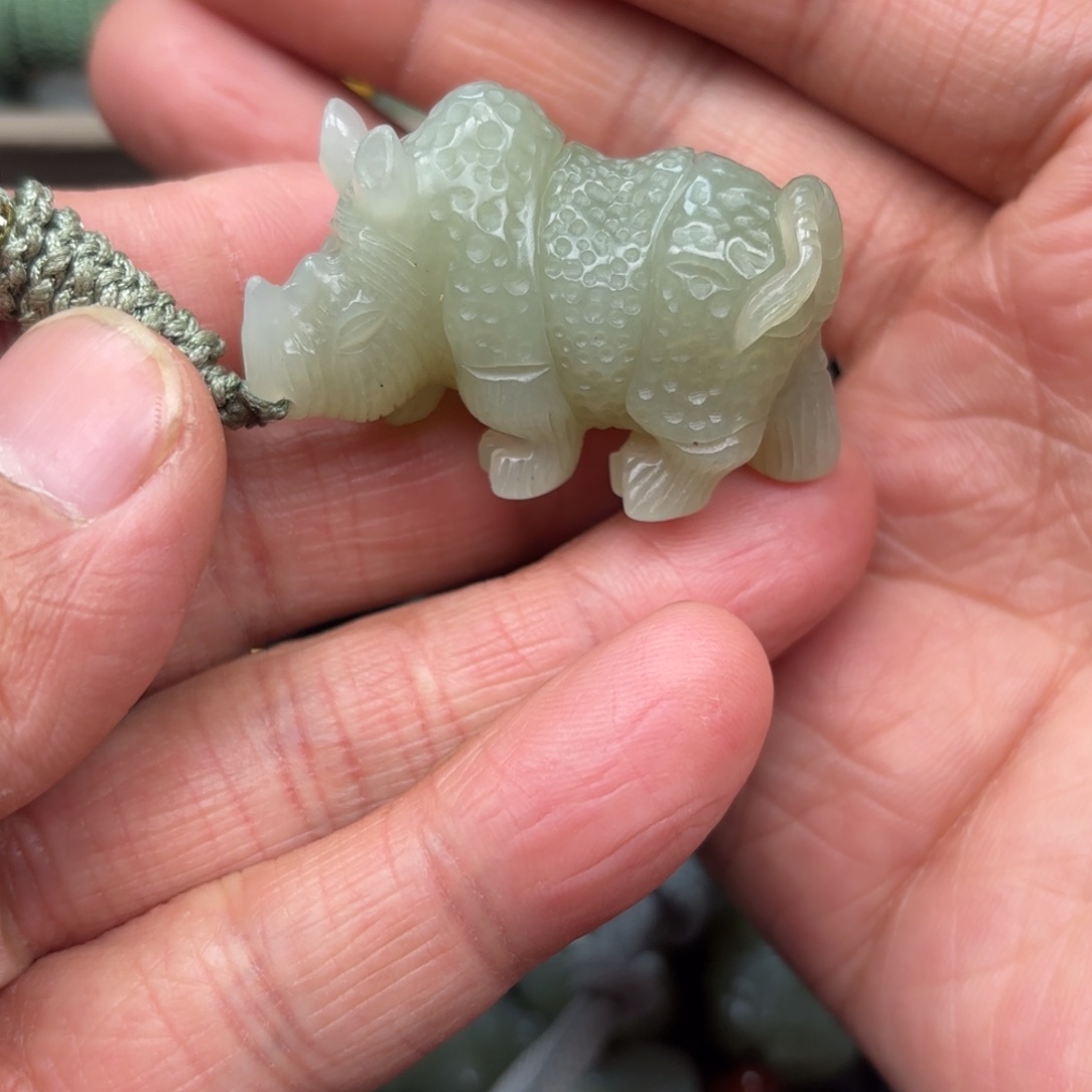 和田玉吊坠未镶嵌