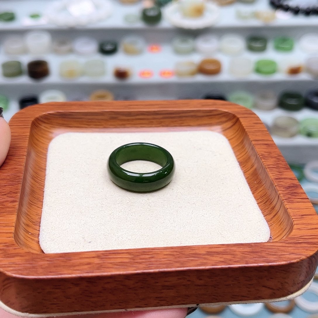 和田玉未镶嵌戒指内径18.4