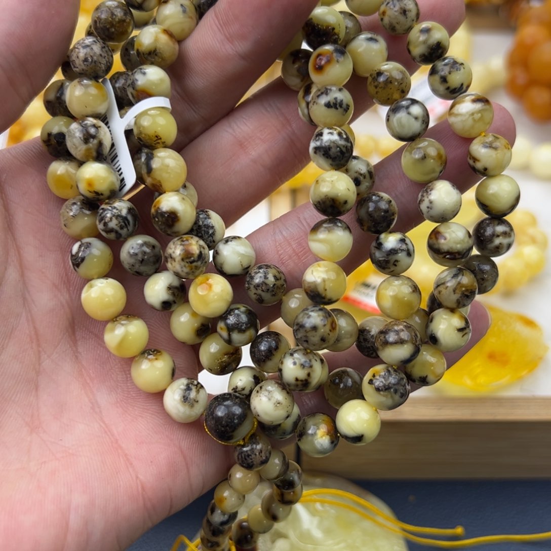 琥珀珠宝奇石未镶嵌