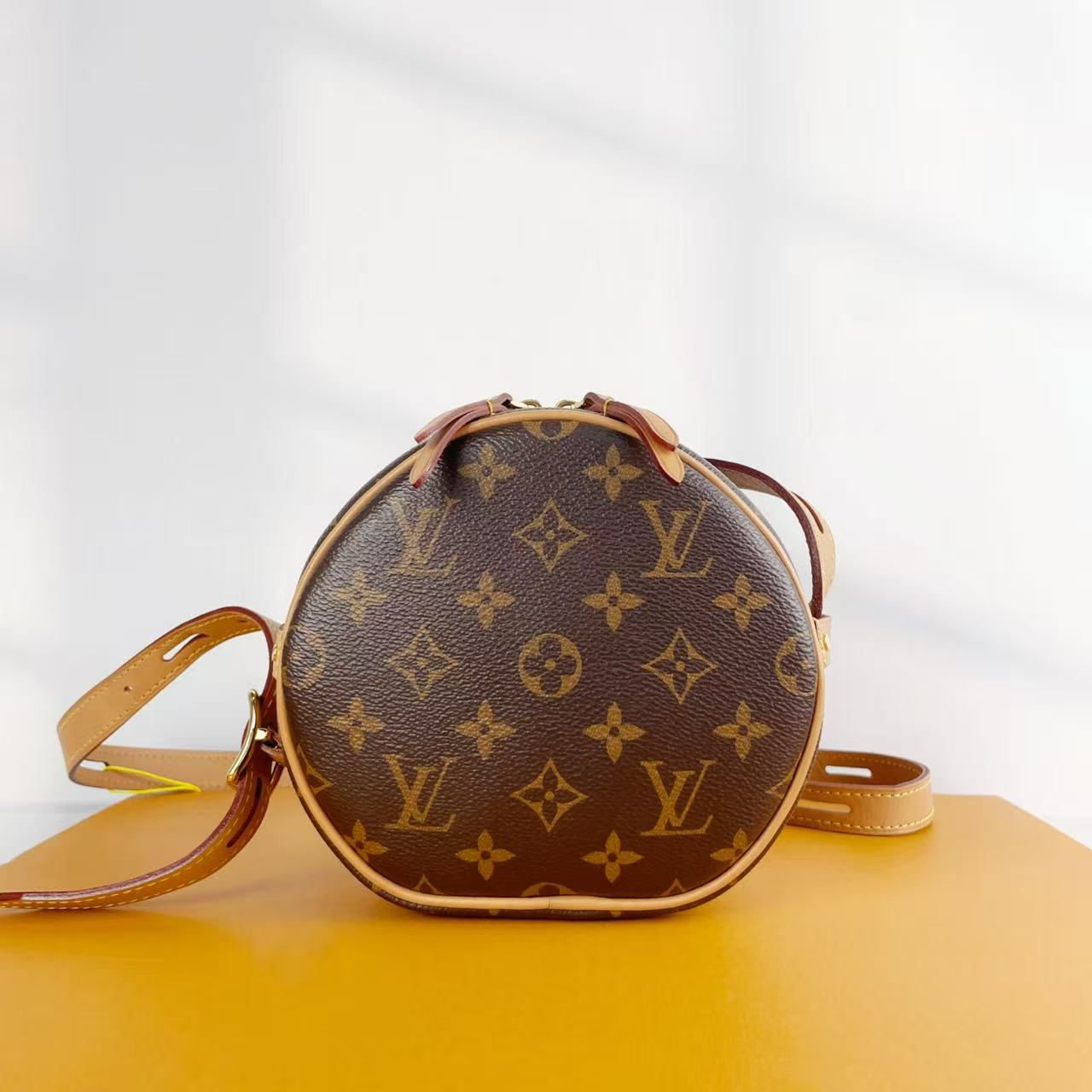 95新 LouisVuitton/路易威登 lv老花圆饼8878/二奢包包