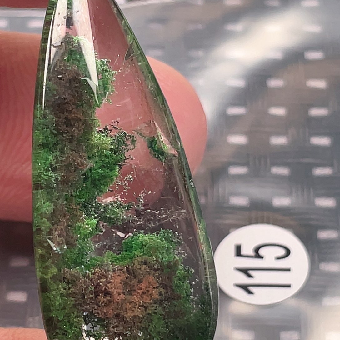 【闪购商品】颈饰未镶嵌水晶泡*?