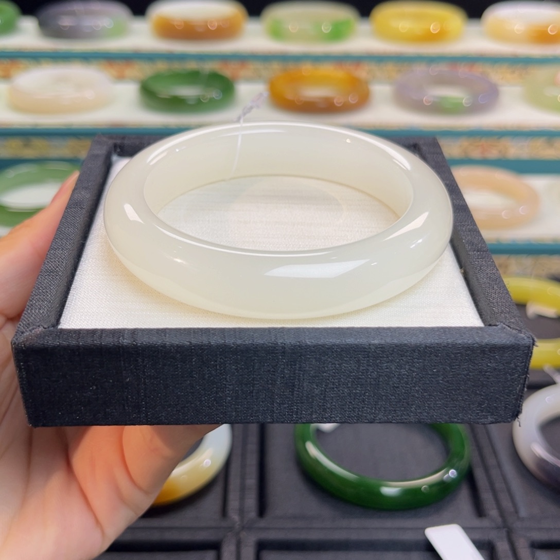 和田玉未镶嵌手镯白月光