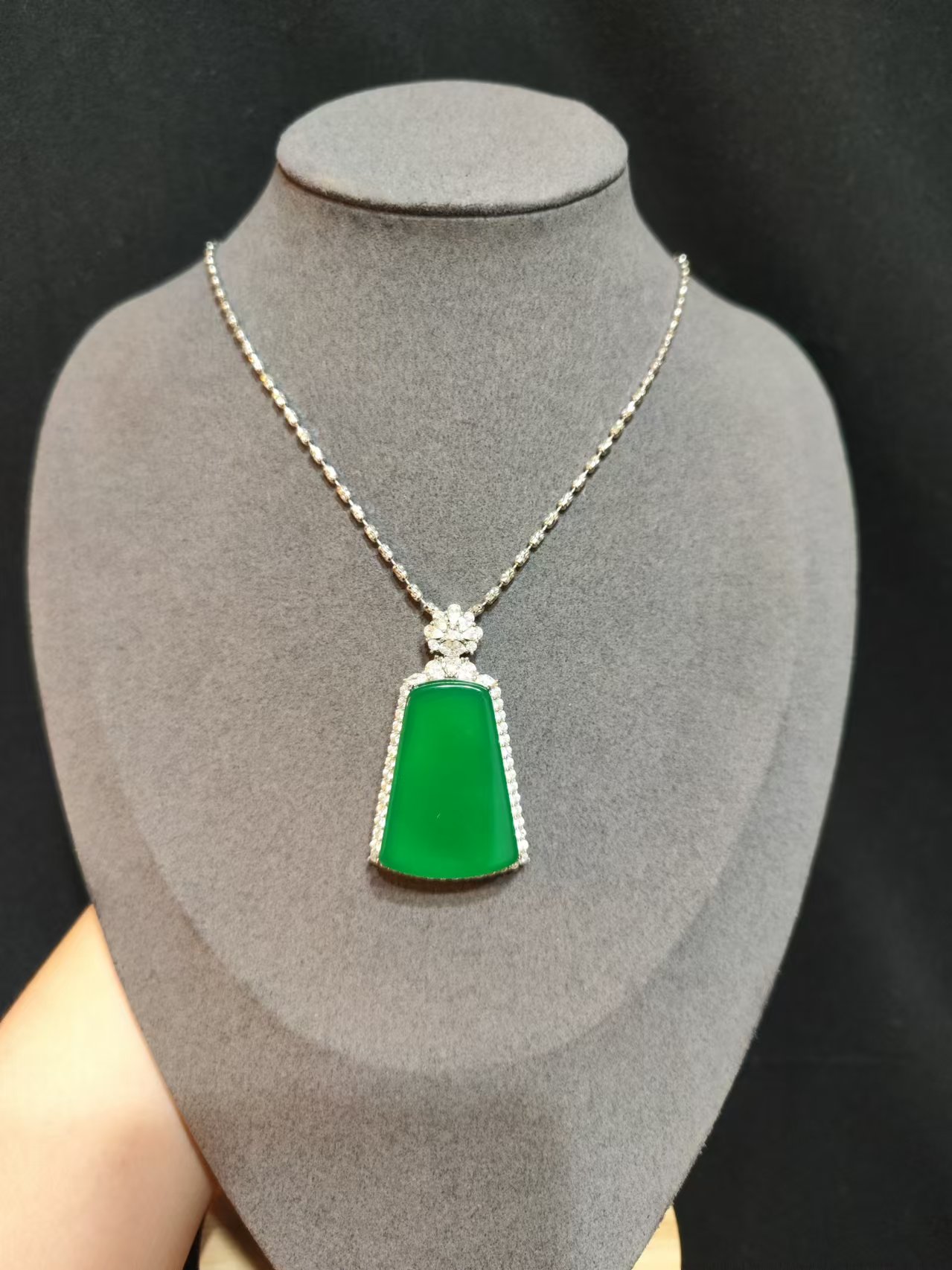 151天然玛玛瑙满绿豪镶大无事牌