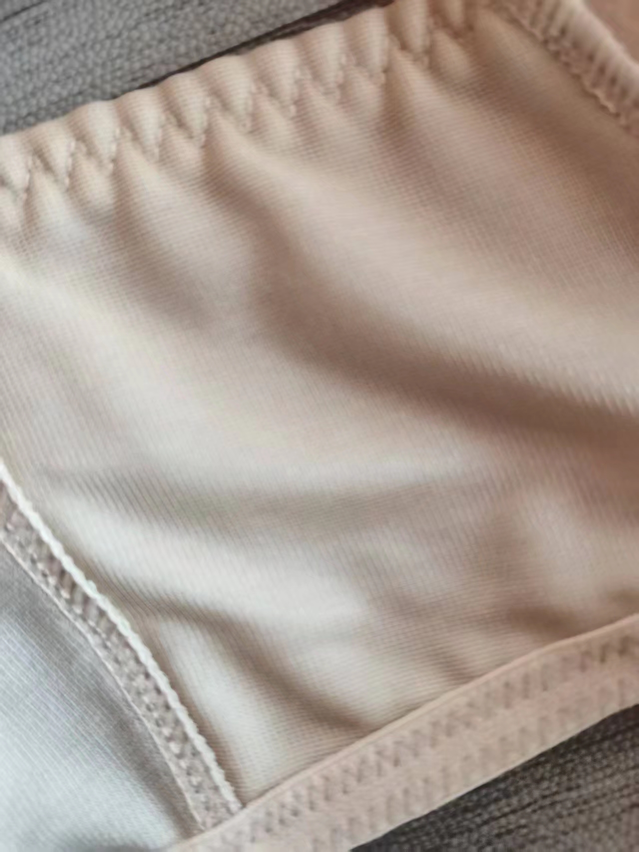 日单薄垫舒适无钢圈后扣式女士文胸大胸显小收副乳运动薄款