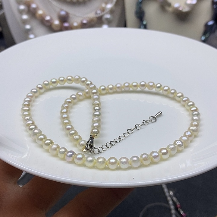 淡水珍珠颈饰未镶嵌