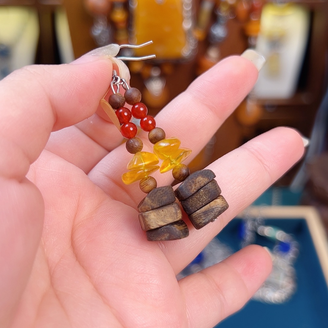 琥珀未镶嵌挂件耳环