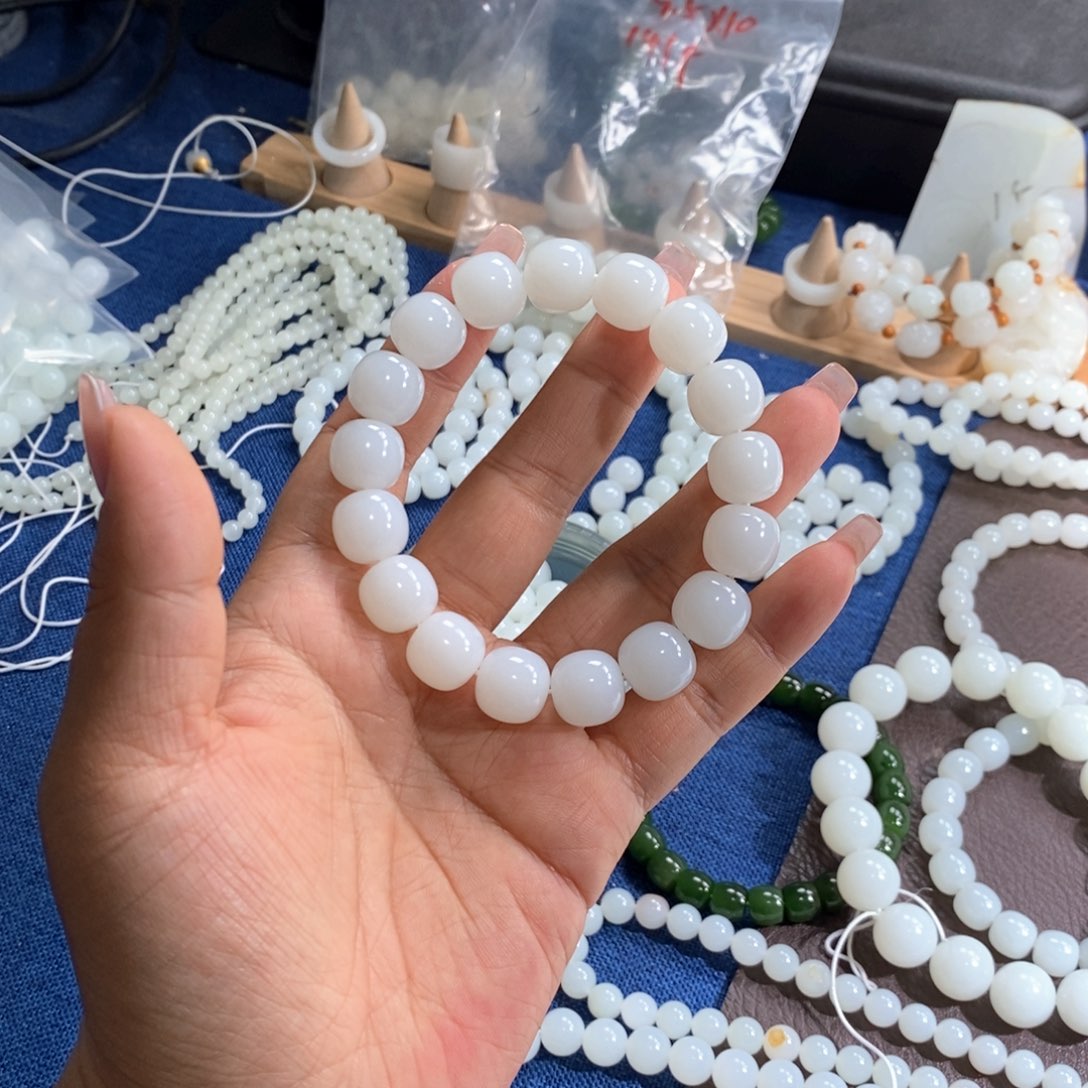 未镶嵌手链和田玉大***汇