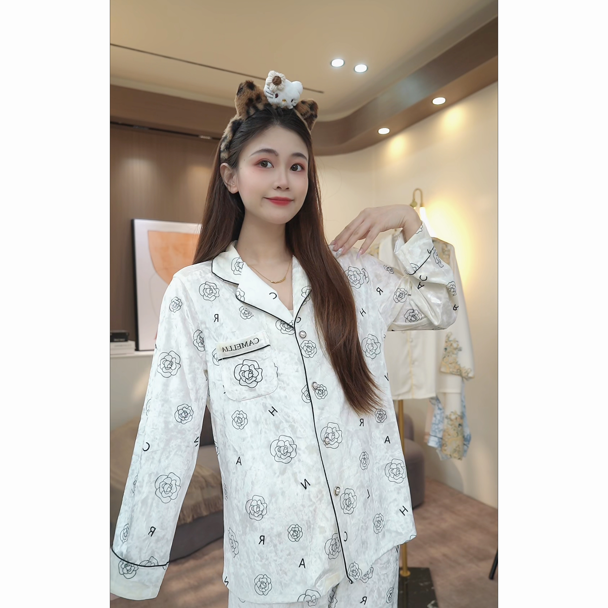 【秀秀家】金钻绒《山茶花》秋季时尚气质高定睡衣家居服套装