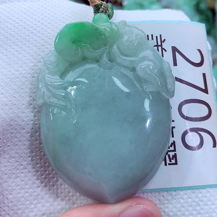 吊坠(不含链)未镶嵌翡翠