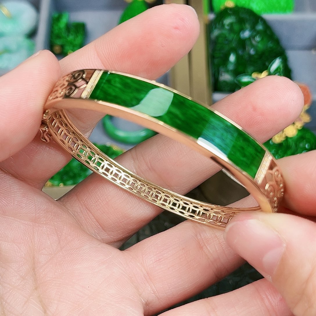 翡翠项链18K金镶嵌手镯