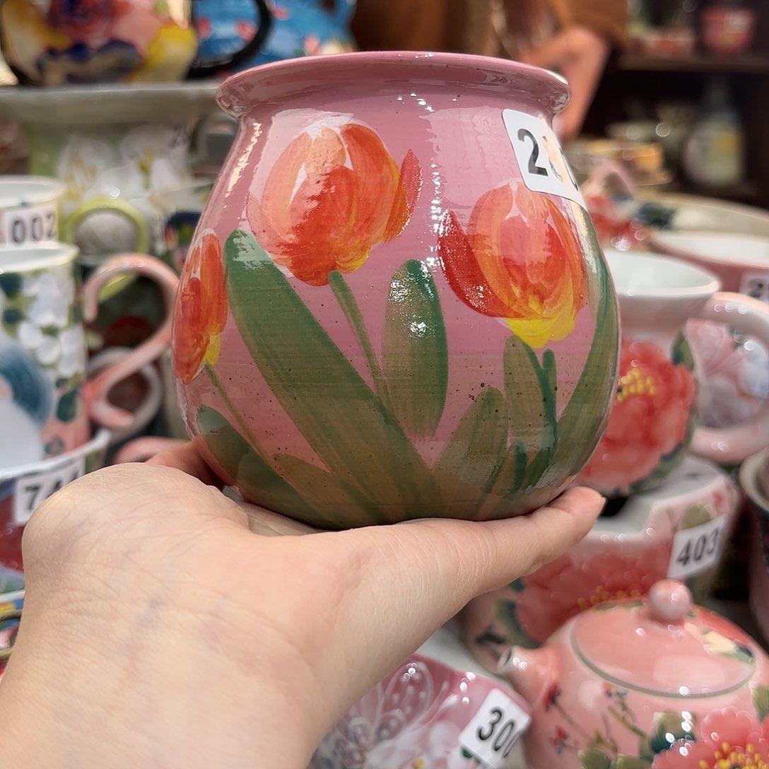 瓷片兔兔盖茨。兔兔好