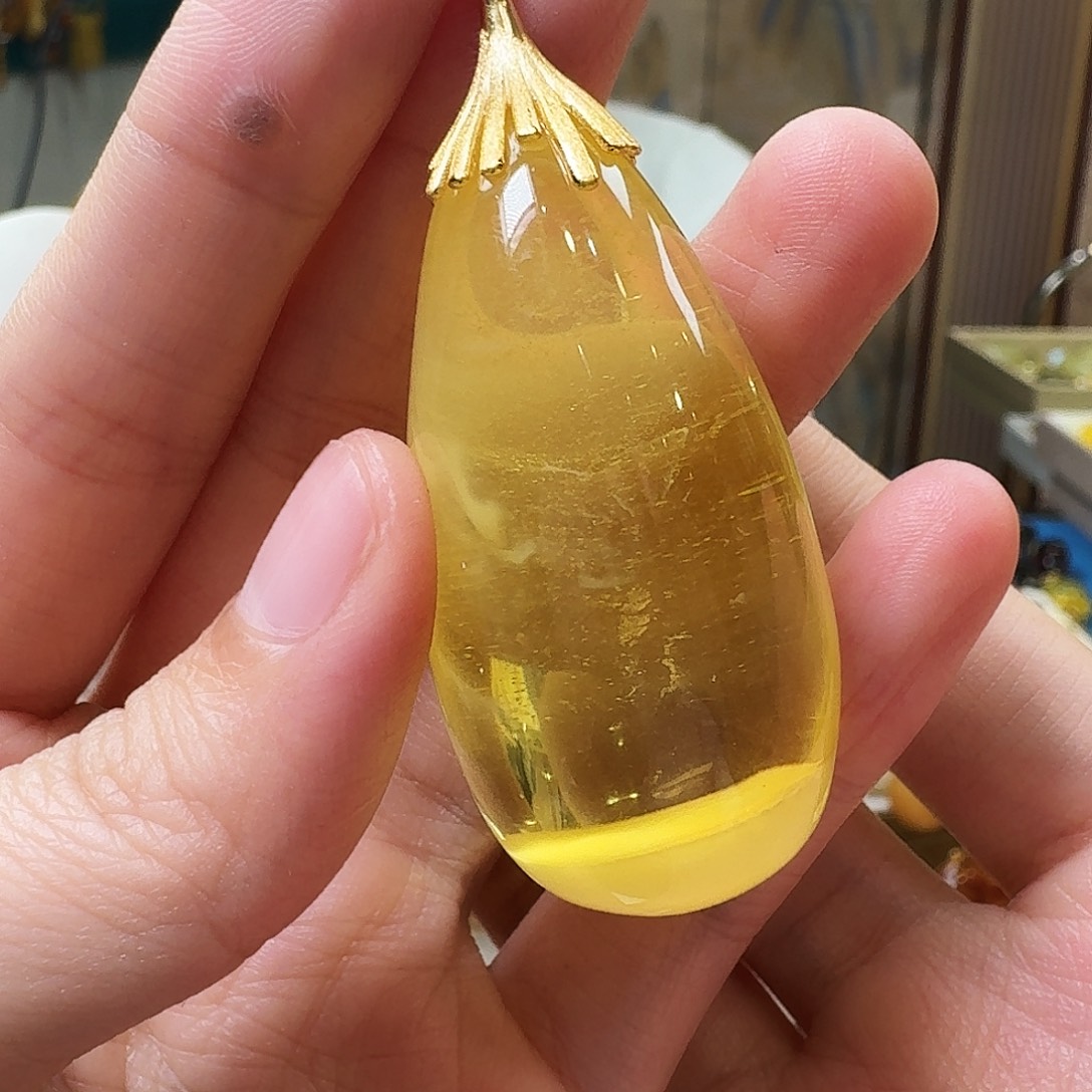 琥珀未镶嵌颈饰吊坠