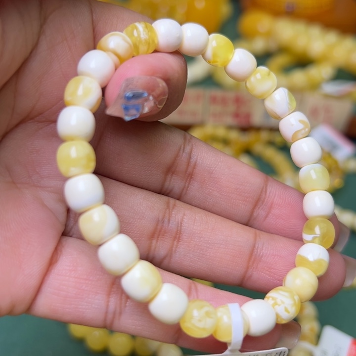 蜜蜡未镶嵌珠宝奇石