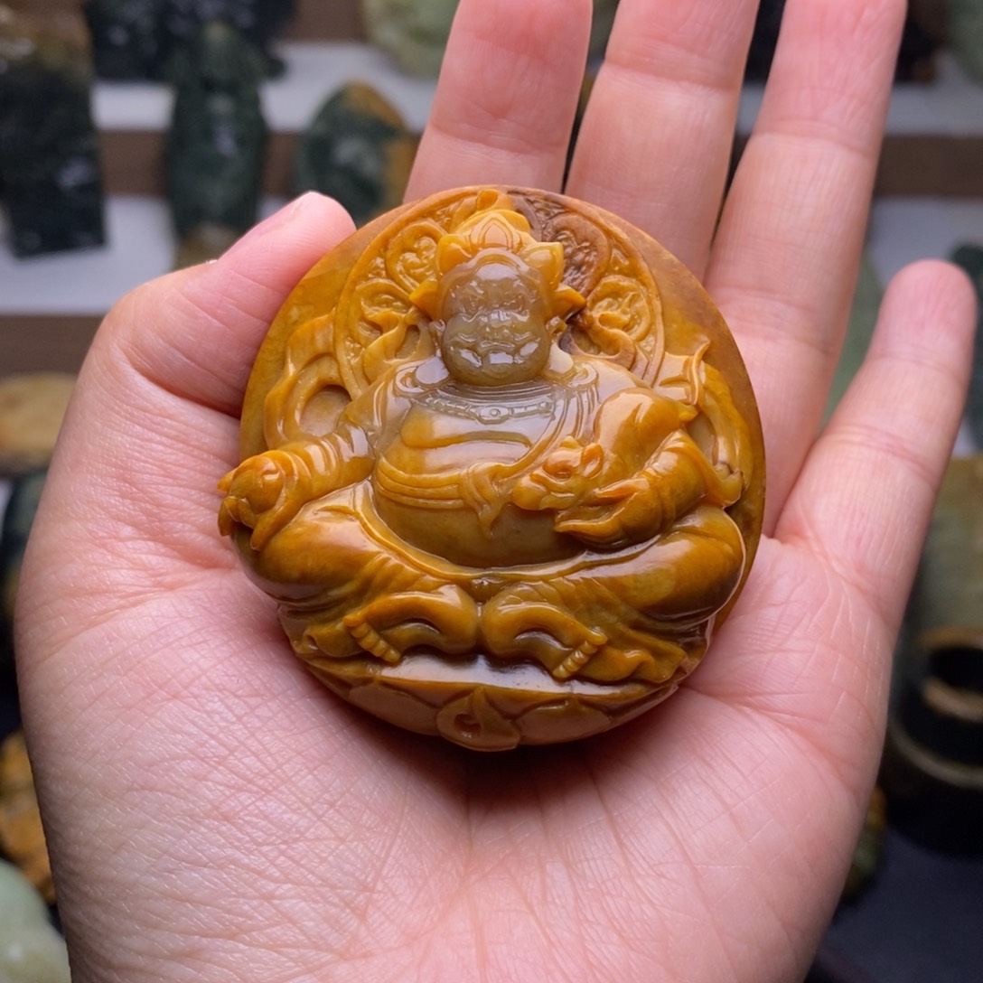 岫岩河磨玉（透闪石质玉）挂件未镶嵌爱****狗