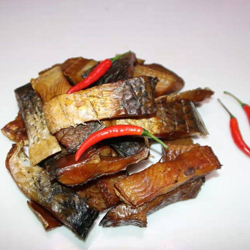湖南烟熏腊草鱼传统手工腌制去头去尾美味下饭