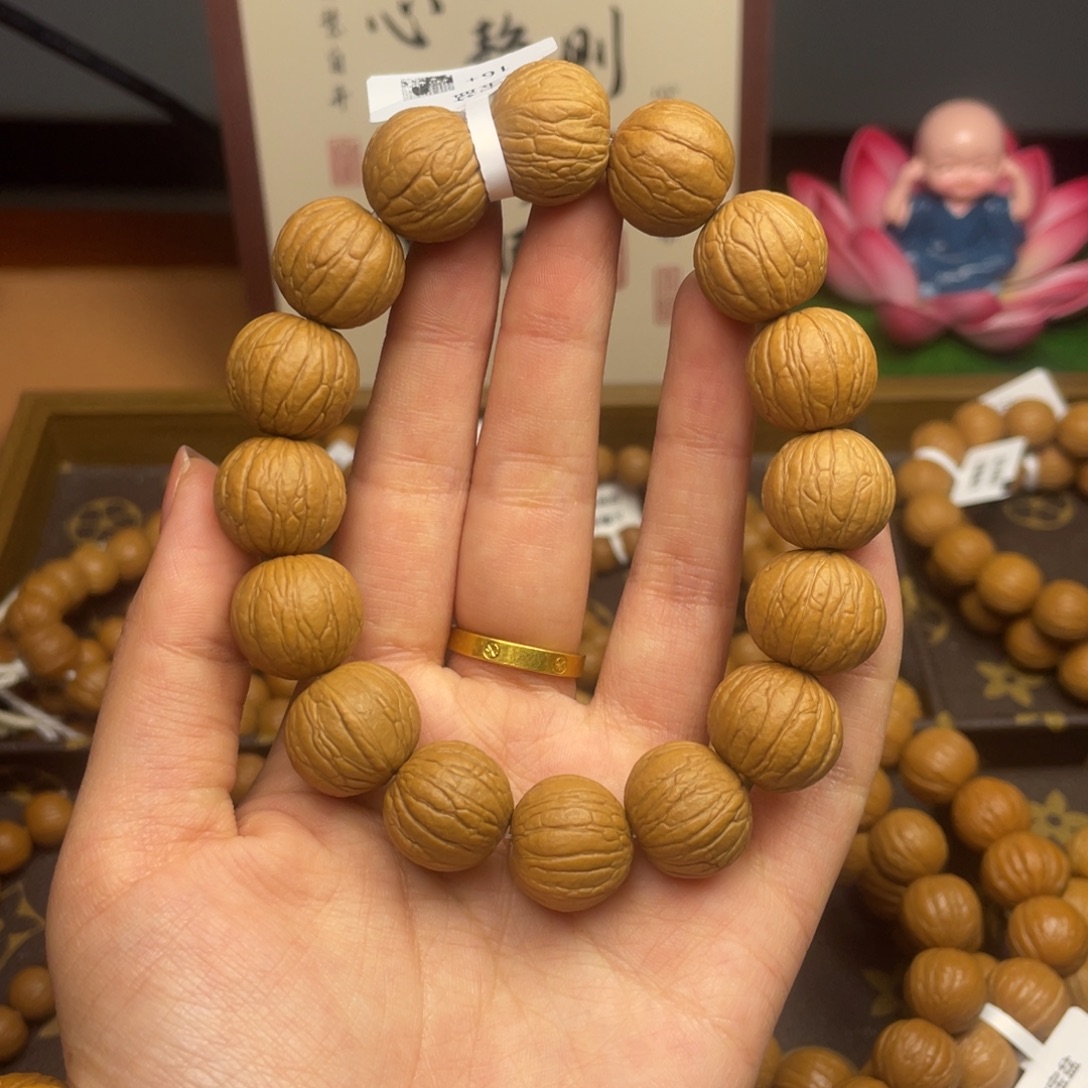 开***美猴头核桃手串16聚宝盆