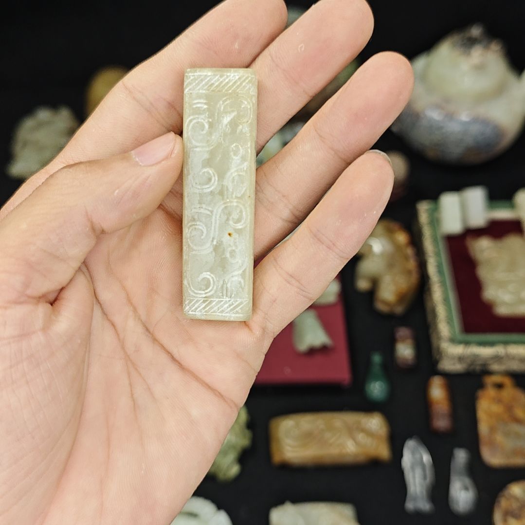 飞***光和田玉未镶嵌车挂