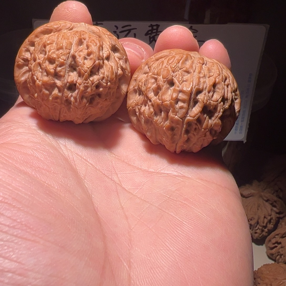 文玩核桃把件40尺全品血麒麟