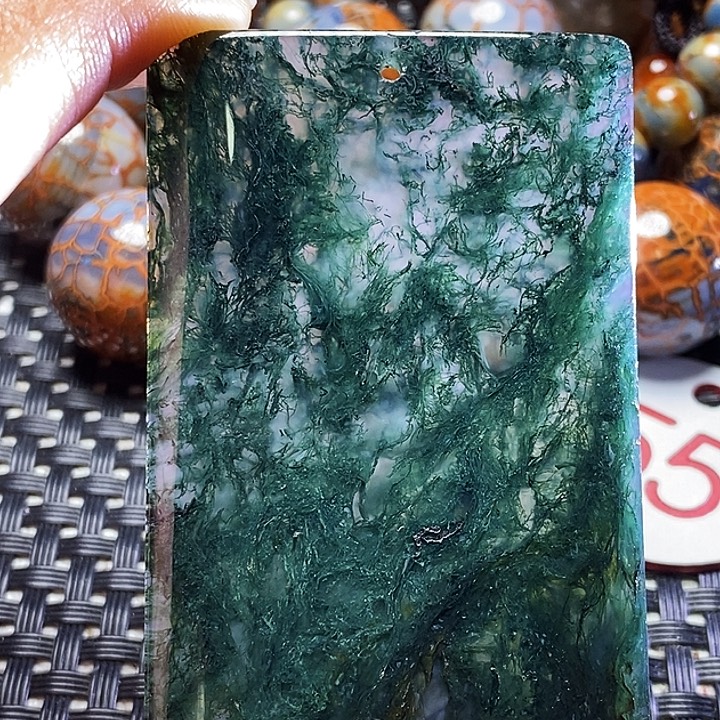 芳***林玛瑙/玉髓未镶嵌颈饰