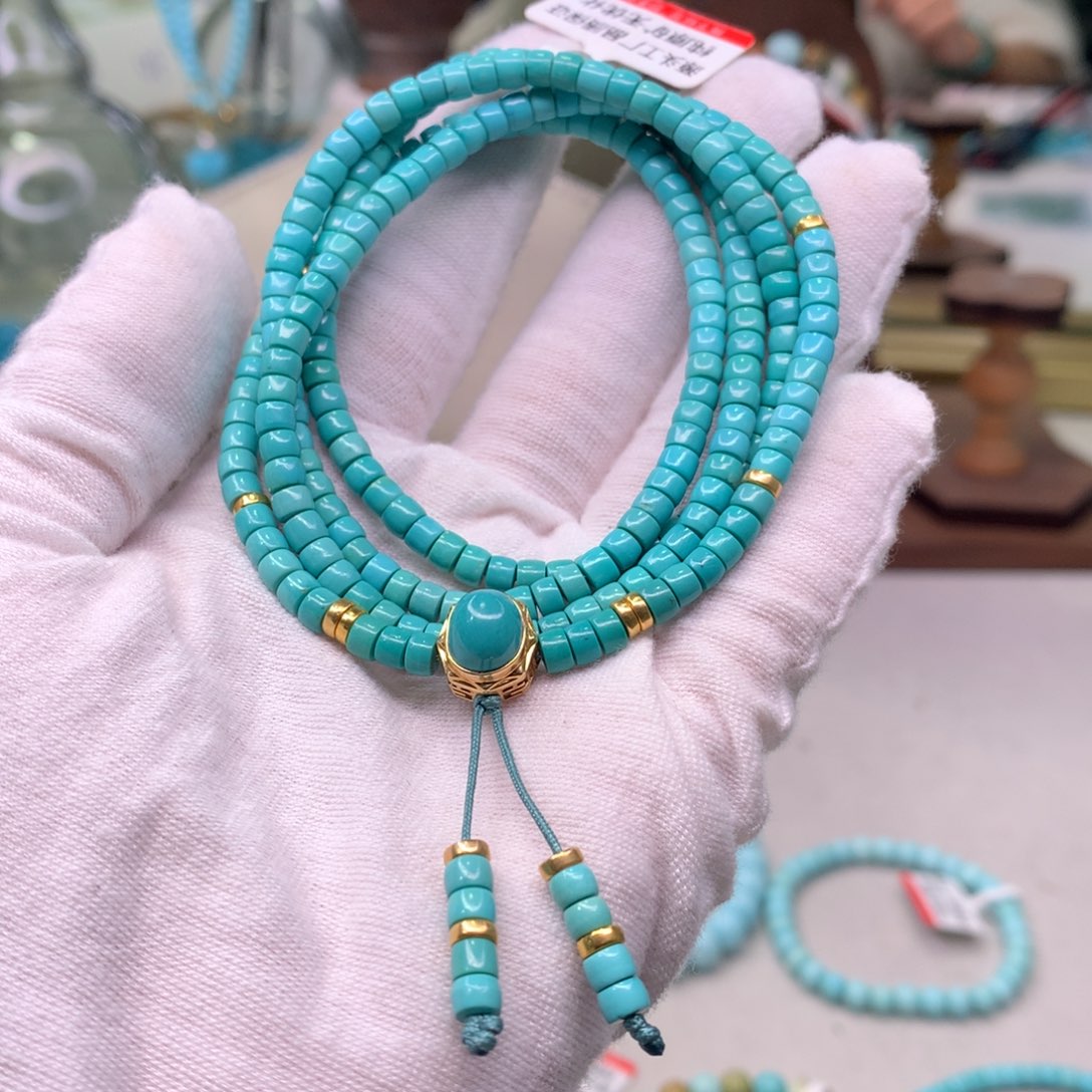 绿松石配饰未镶嵌琥**庄