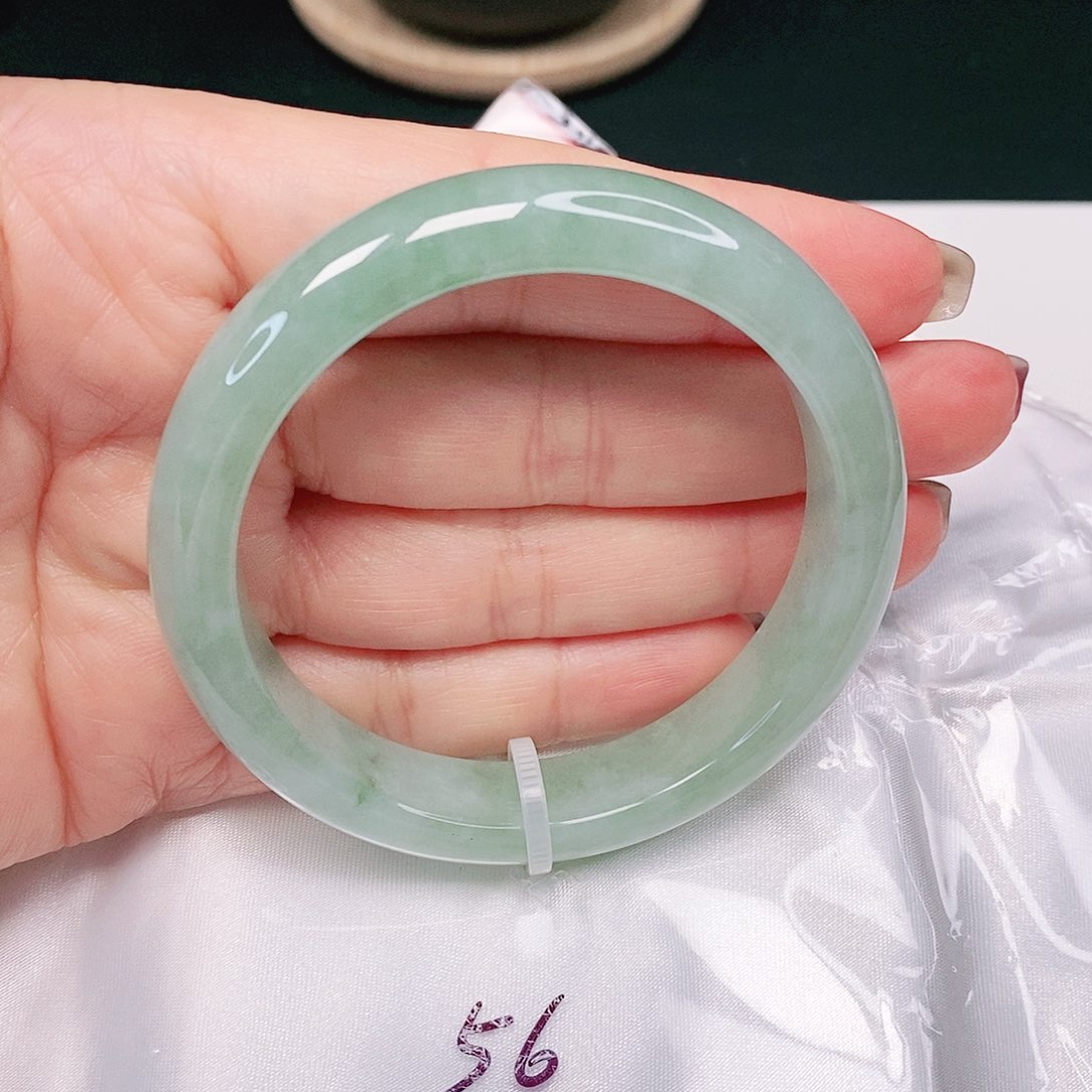 【闪购商品】翡翠手镯未镶嵌正