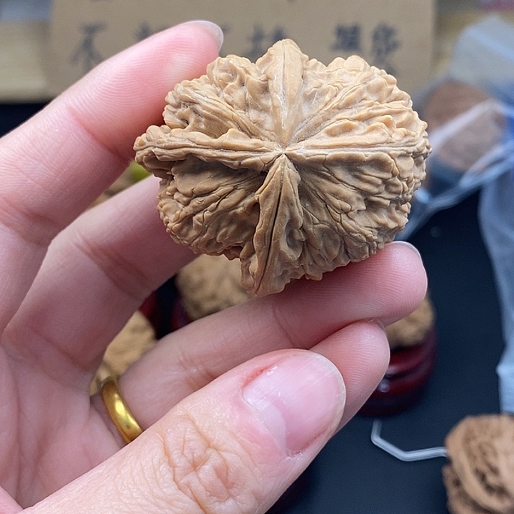 好***了文玩核桃吊坠瑕疵不退不换