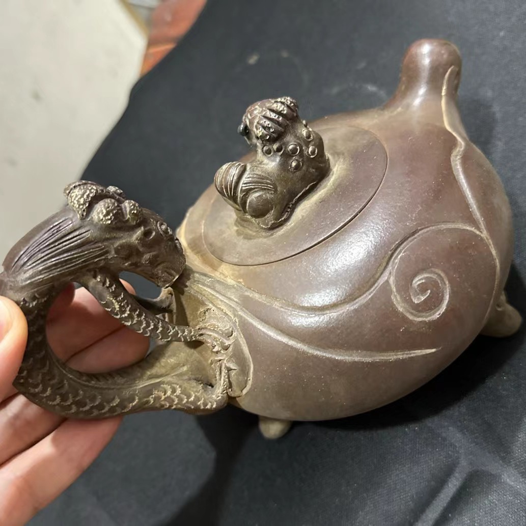 宜兴精品紫砂壶一个