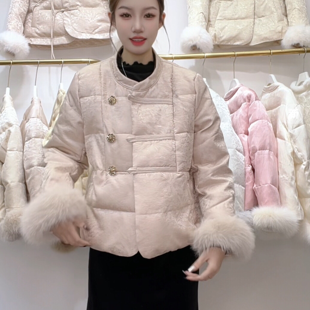 新中式国风重工水晶钻扣毛毛袖口提花石墨烯云绒棉衣棉服女