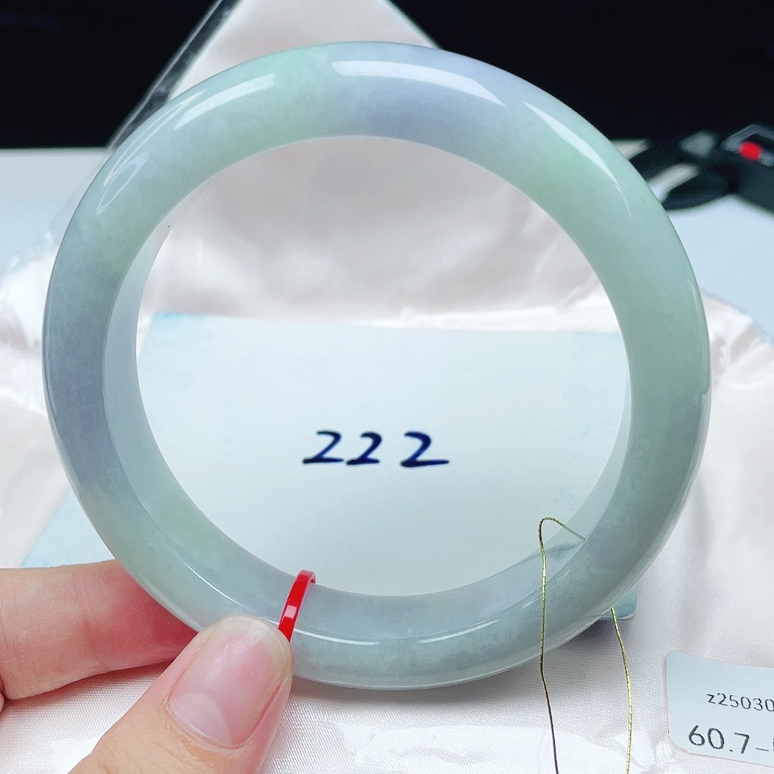 翡翠未镶嵌手镯正圈60.7