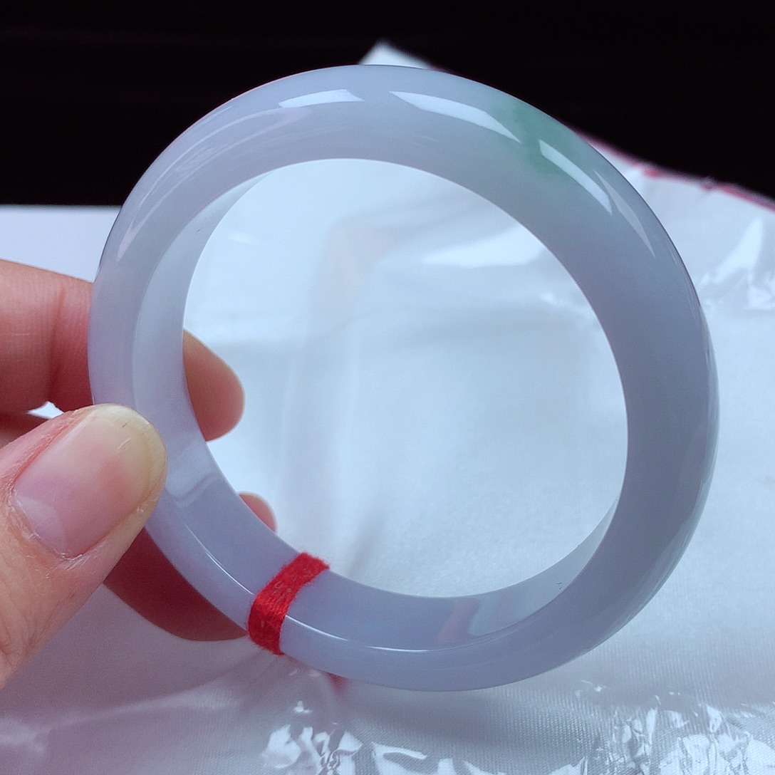 翡翠手镯未镶嵌55圈