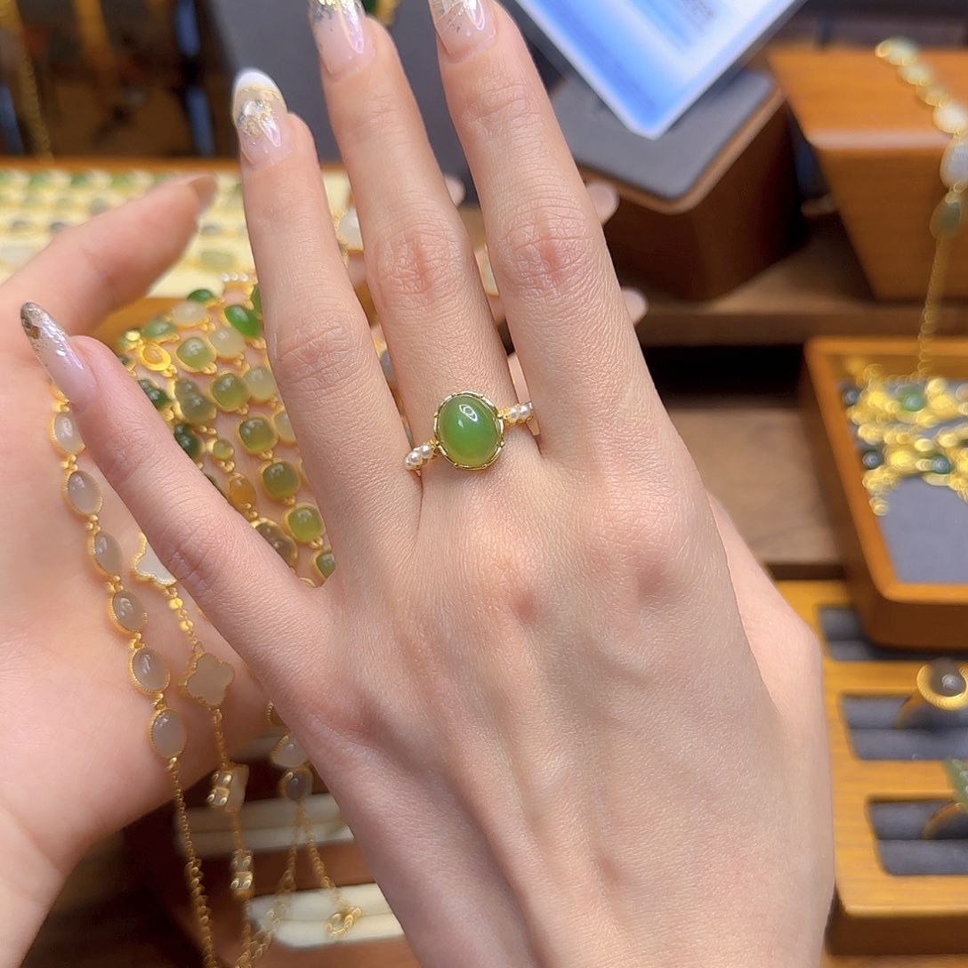 和田玉戒指银S925镀金镶嵌