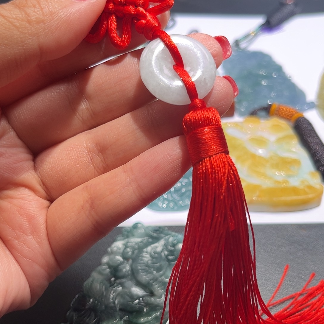 翡翠未镶嵌颈饰吊坠