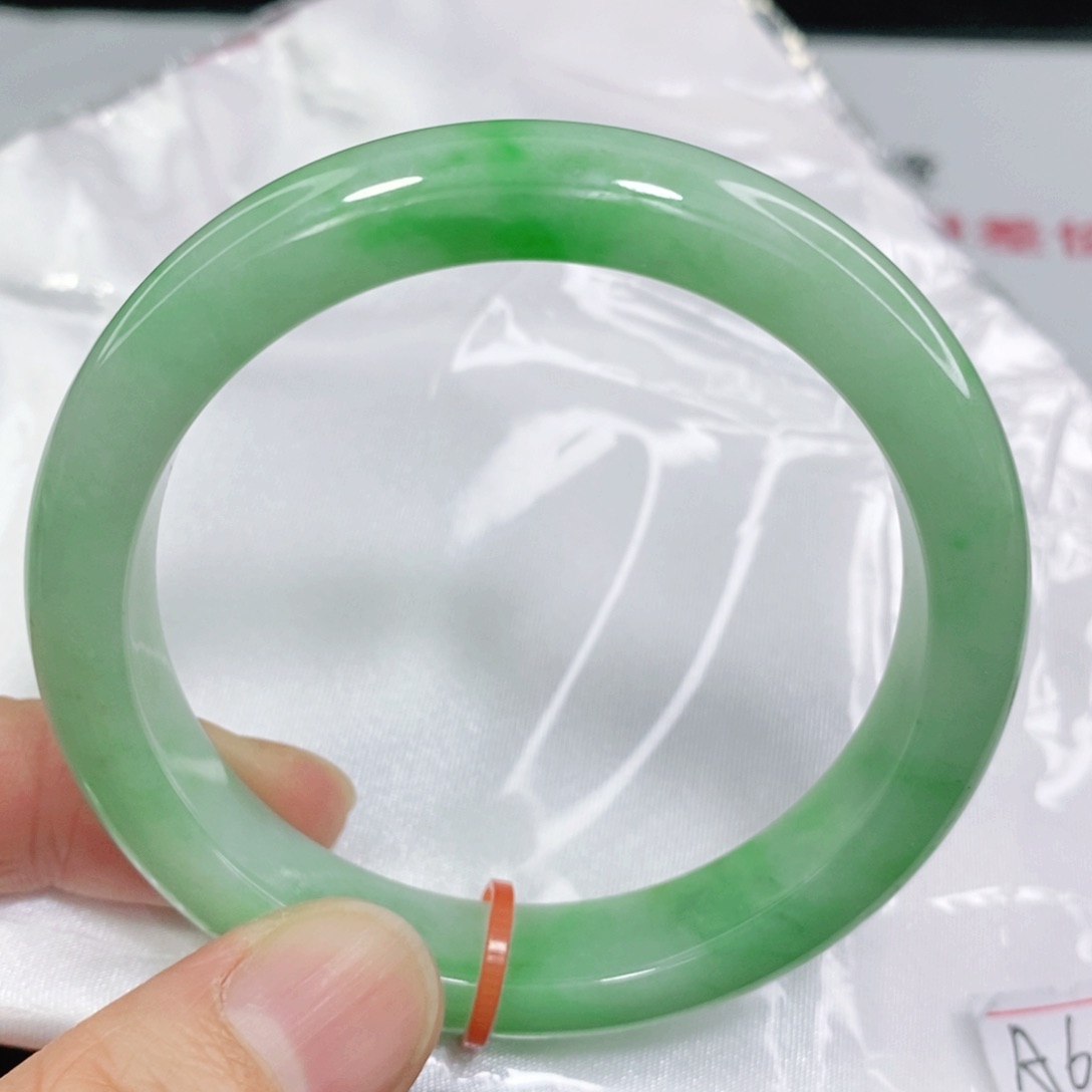 翡翠手镯未镶嵌54.4圈口正圈