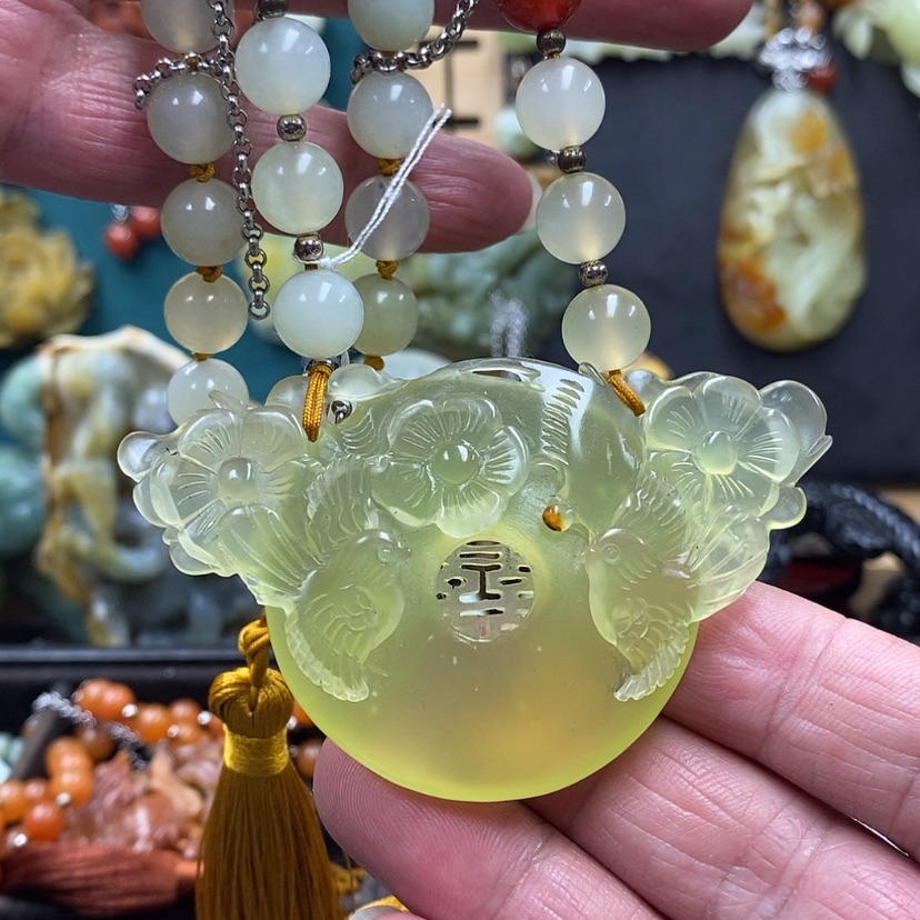 【闪购商品】蛇纹石玉吊坠未镶嵌