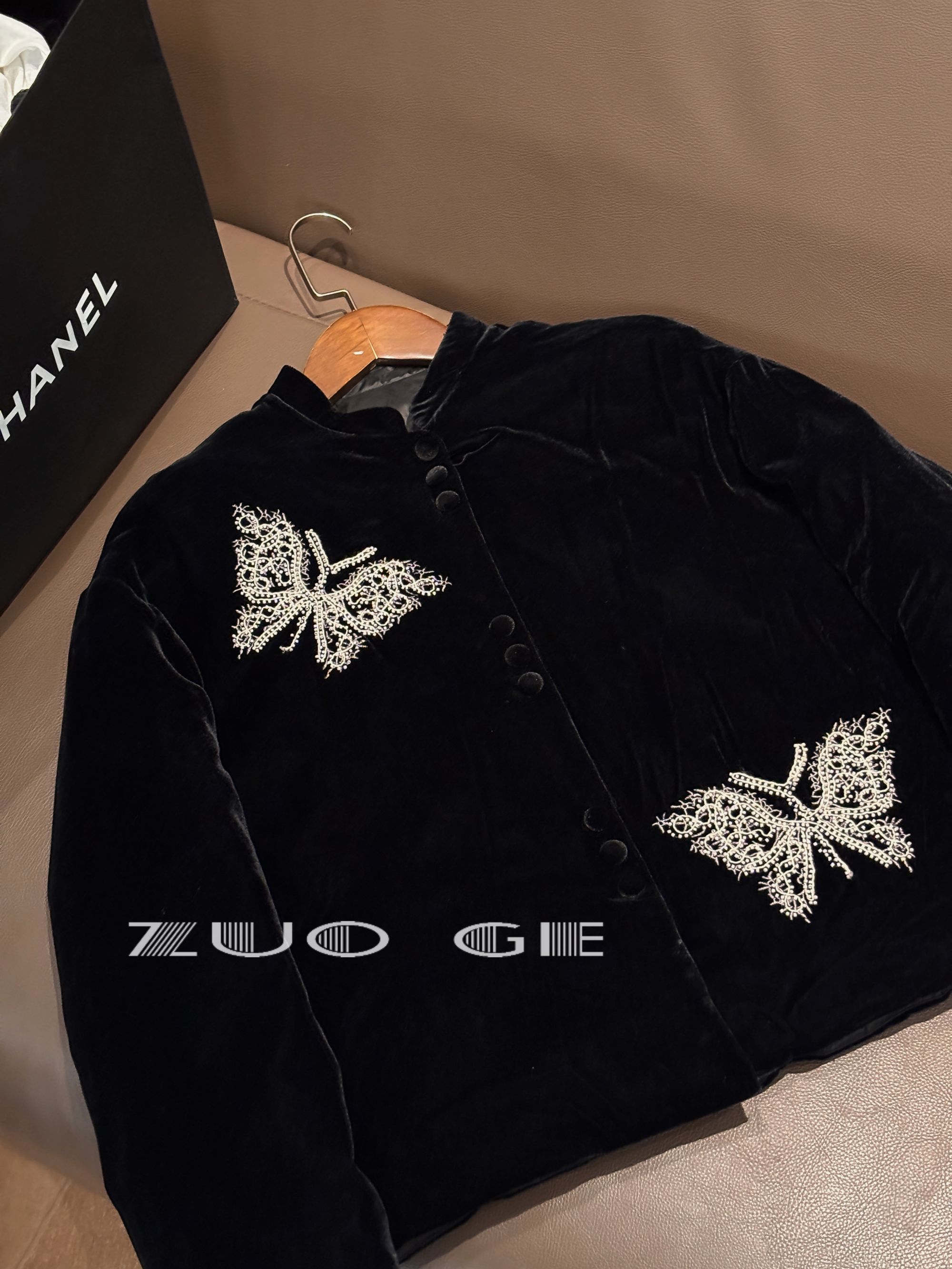 【新国标90白鸭绒】新中式重工丝绒蝴蝶刺绣钉珠女气质羽绒服外套Y1