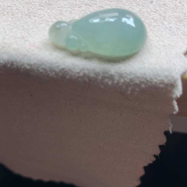 翡翠颈饰未镶嵌吊坠